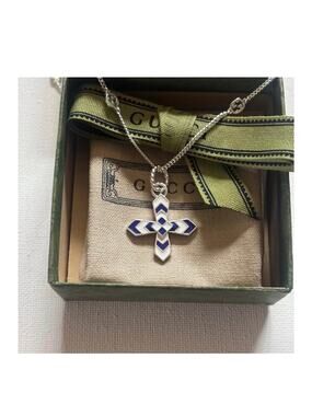 Gucci Unisex Blue Enamel Sterling Silver
Cross Necklace 20 Inch